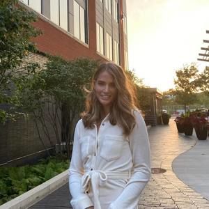 Meet your Posher, Christina